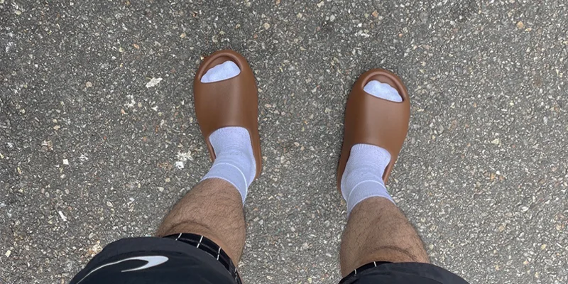 Yeezy Slide Flax 穿搭